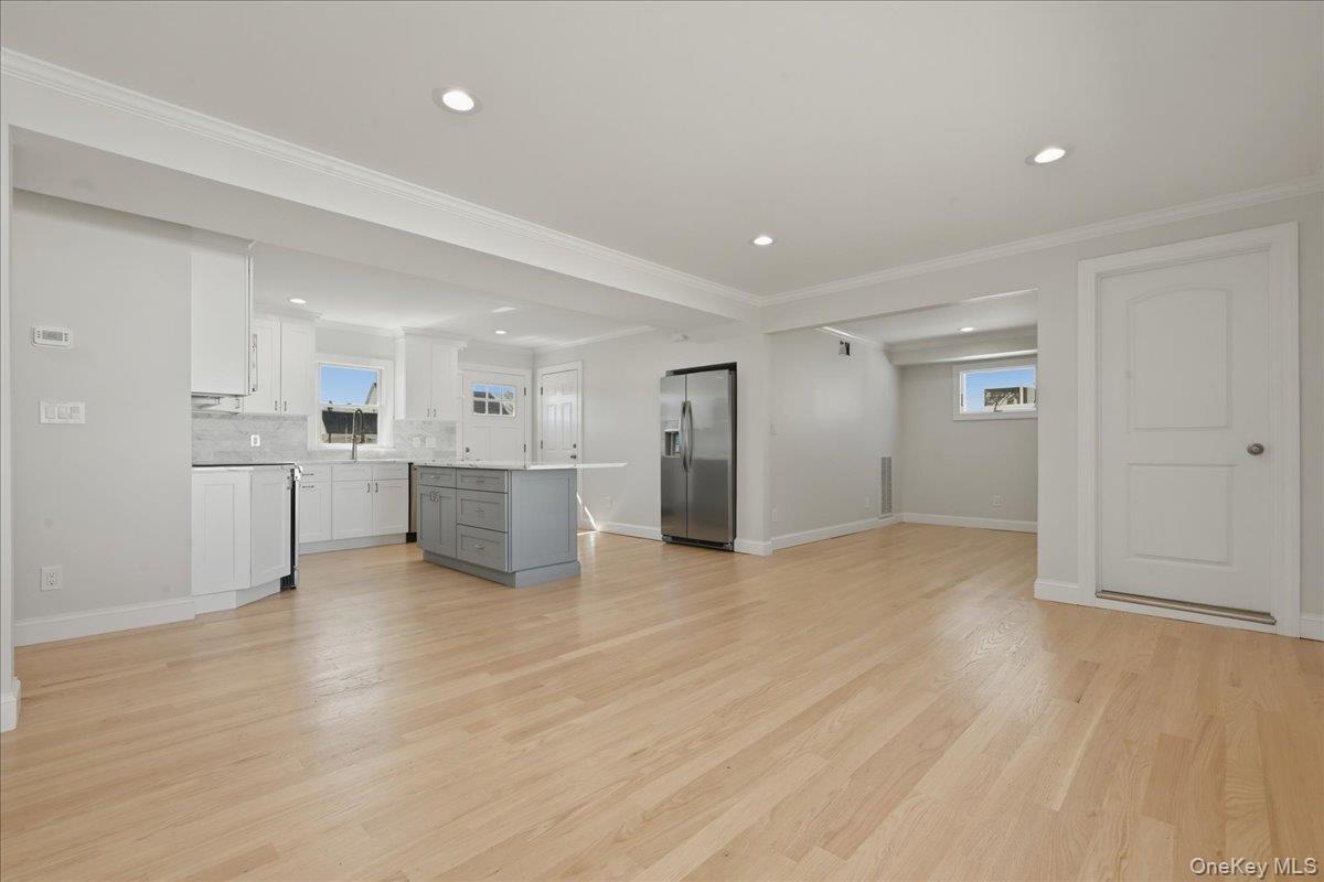 #9 photo, 38 Bobolink Lane, ناسو Levittown , NY 11756