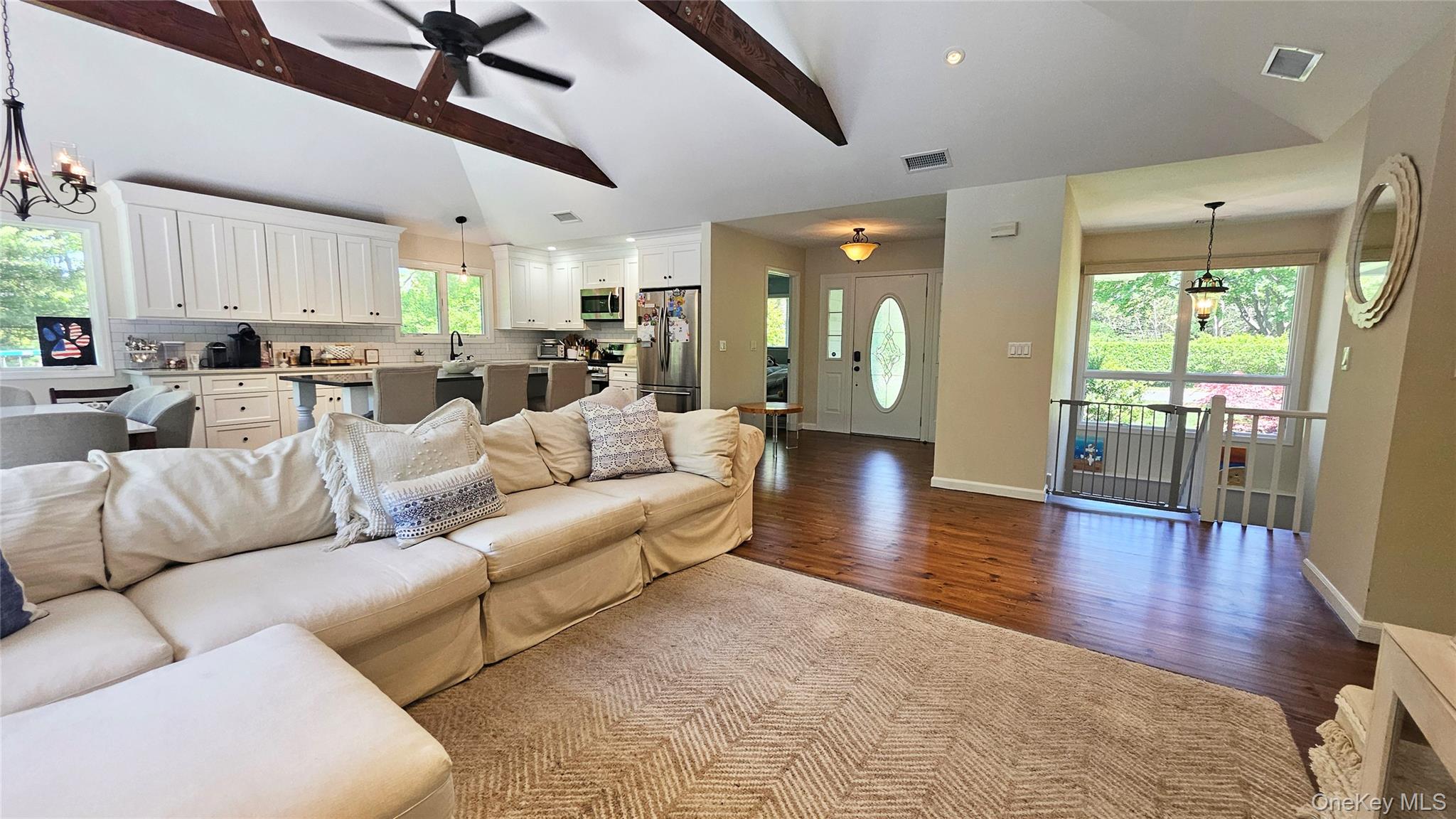 #19 photo, 11 John Street, Westhampton Beach , NY 11978