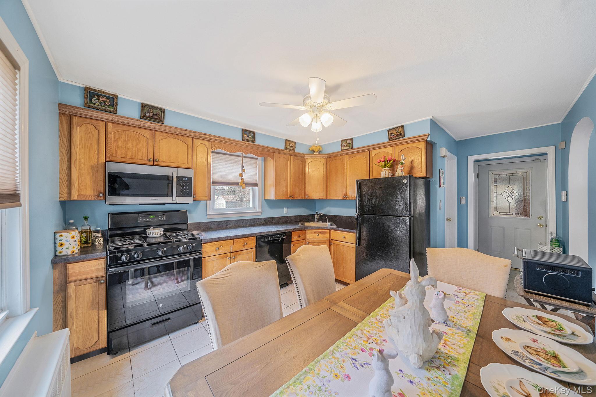 #13 photo, 180 25th Street, 東長島 Copiague , NY 11726