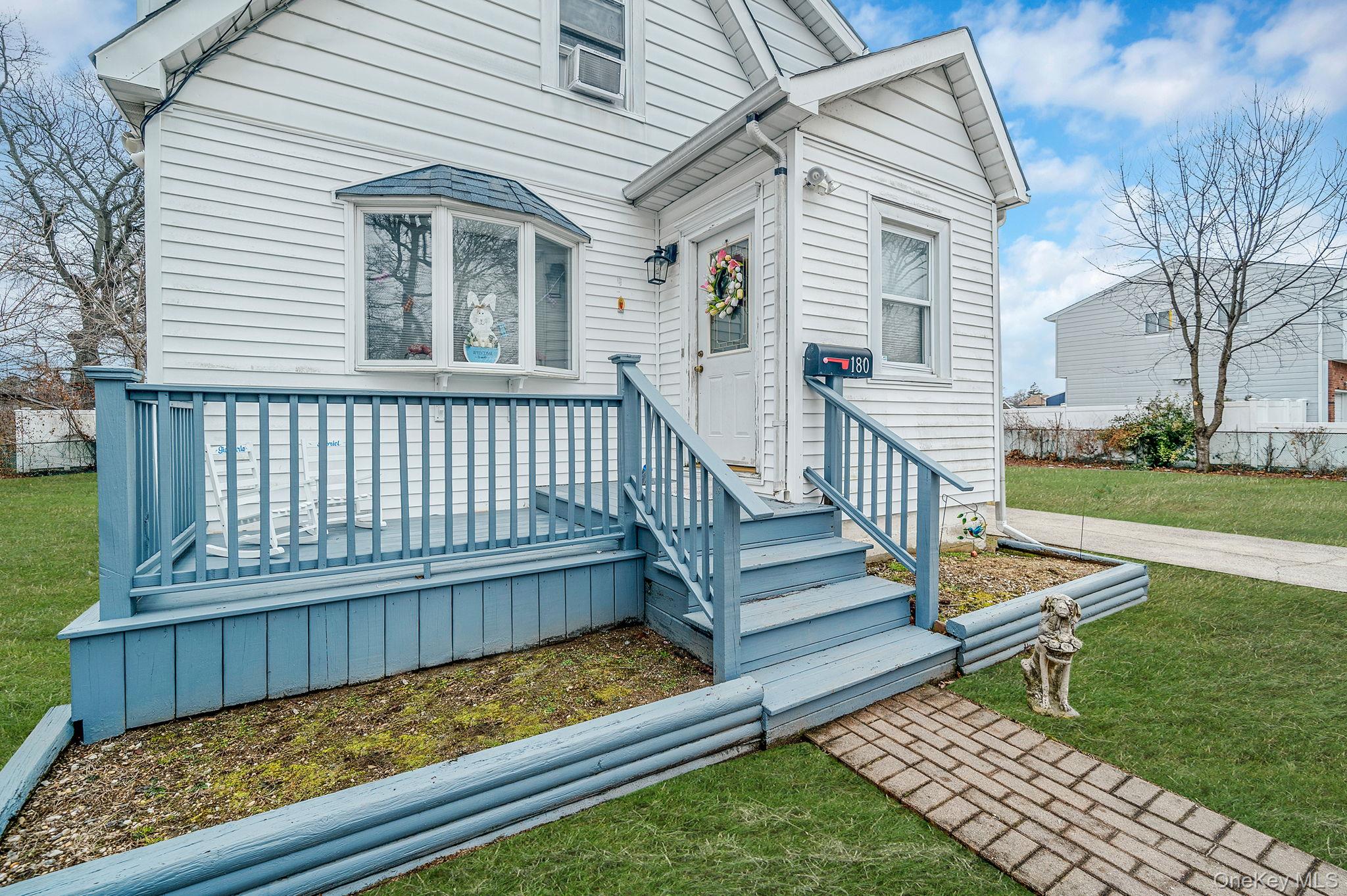 #4 photo, 180 25th Street, 東長島 Copiague , NY 11726