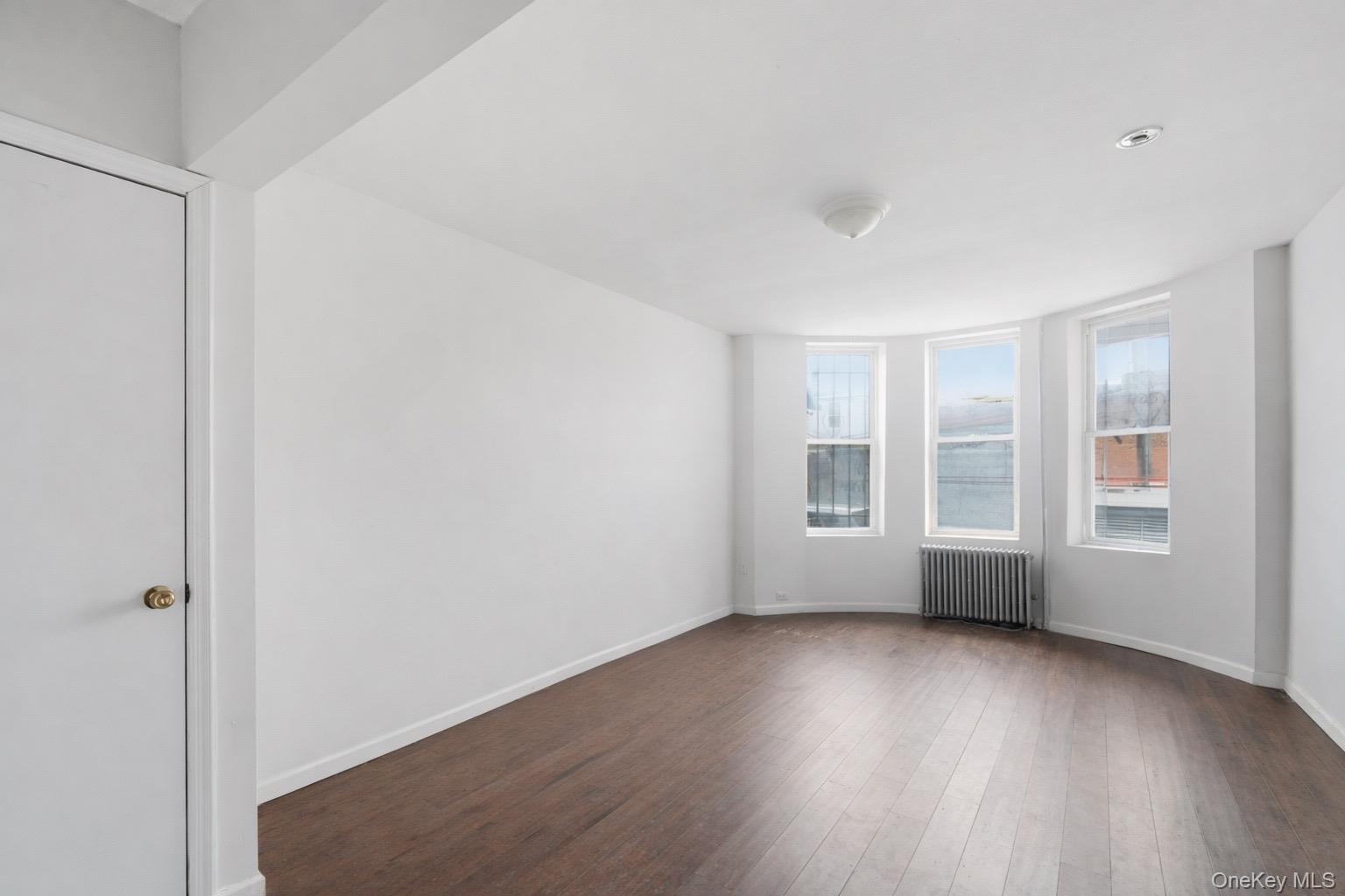 #10 photo, 10407 94th Avenue, Ozone Park , NY 11416