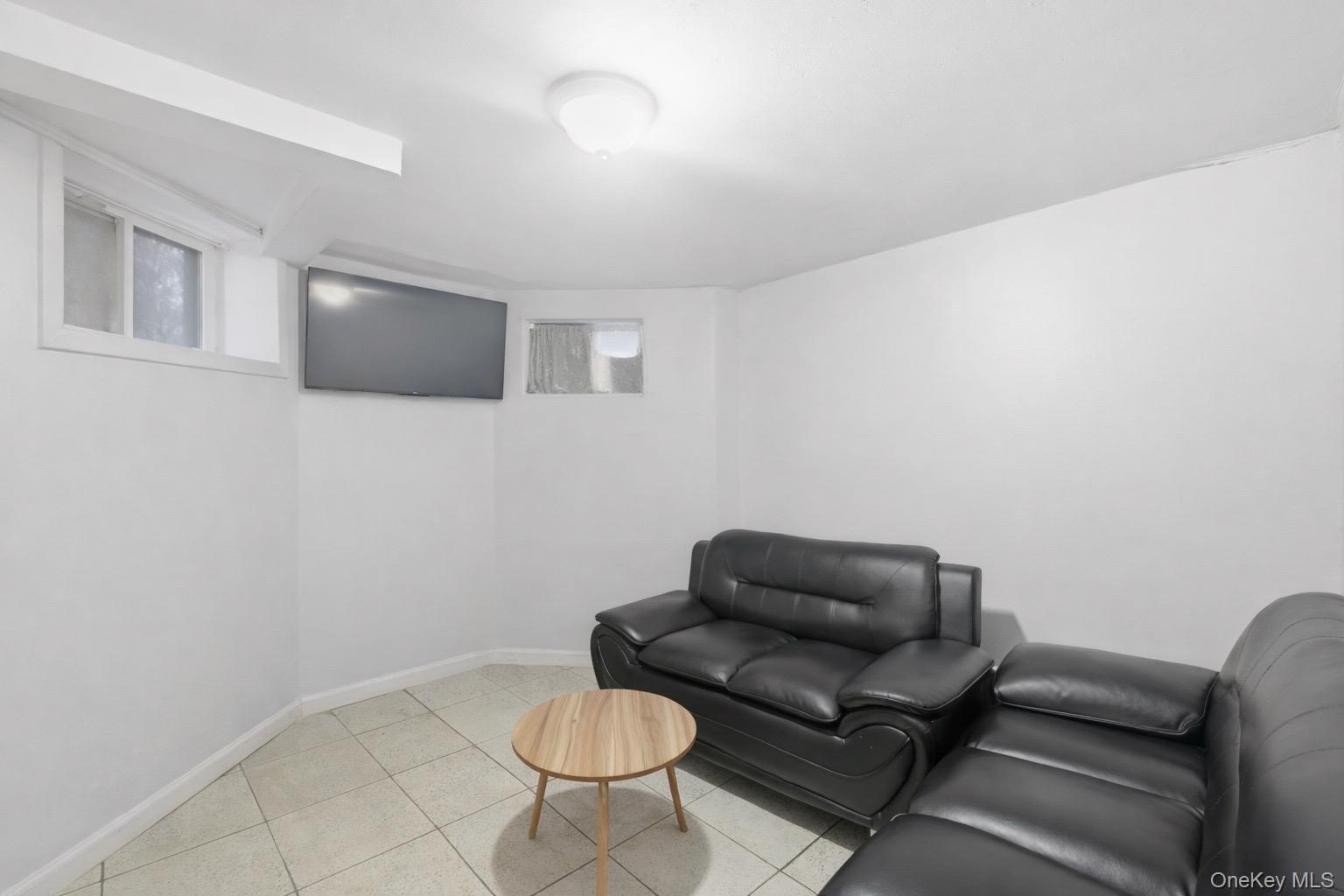 #18 photo, 10407 94th Avenue, Ozone Park , NY 11416