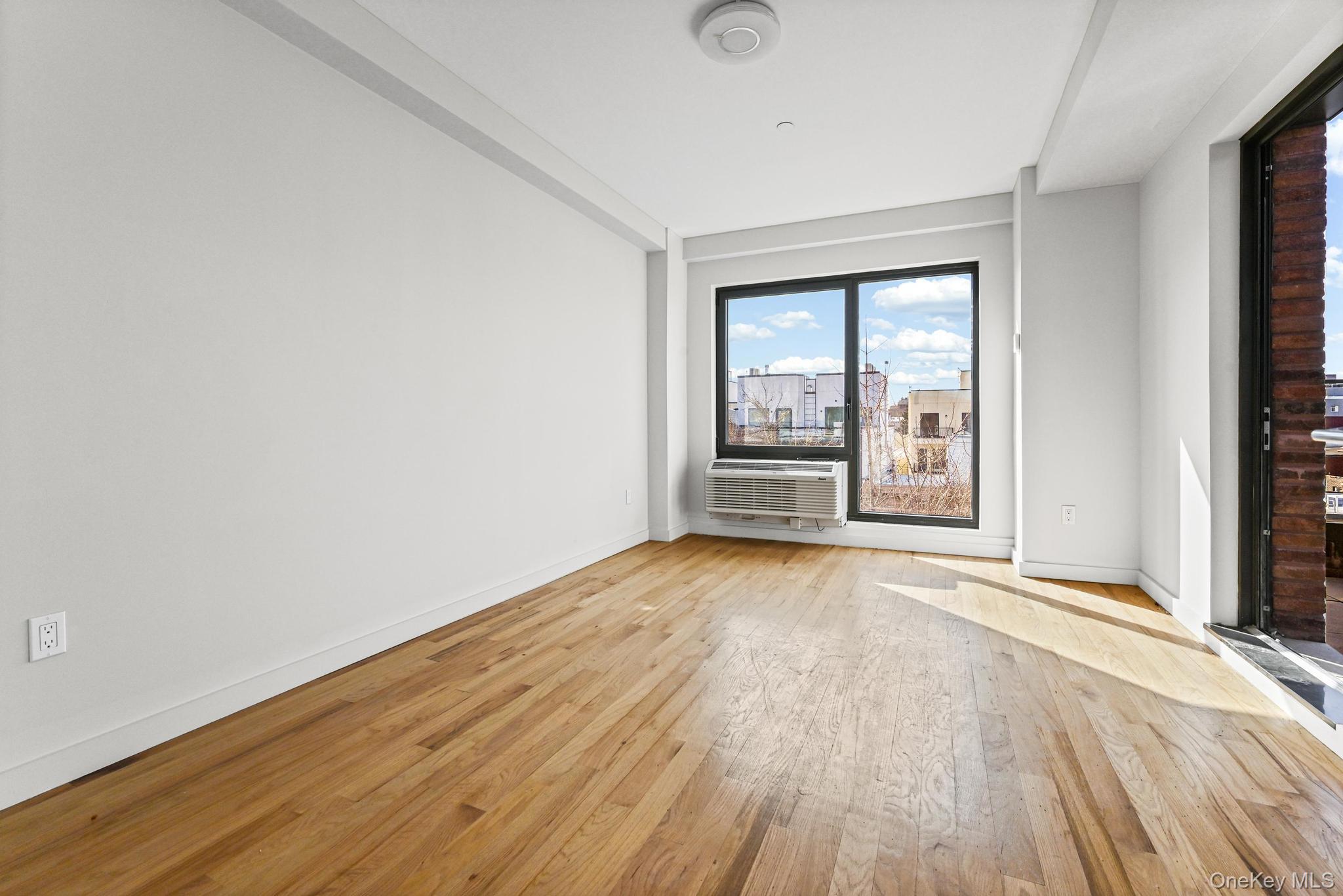 #16 photo, 444 Graham Avenue, Brooklyn , NY 11211