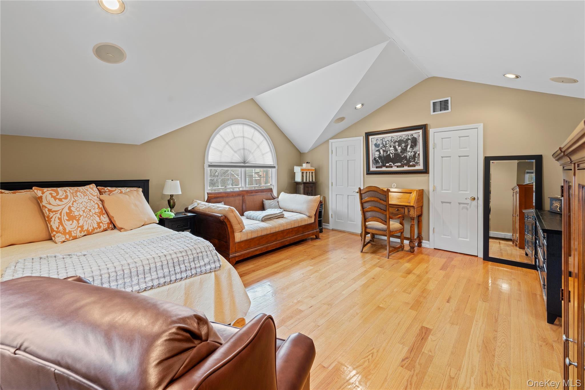 #18 photo, 34-08 210th Street, Bayside , NY 11361