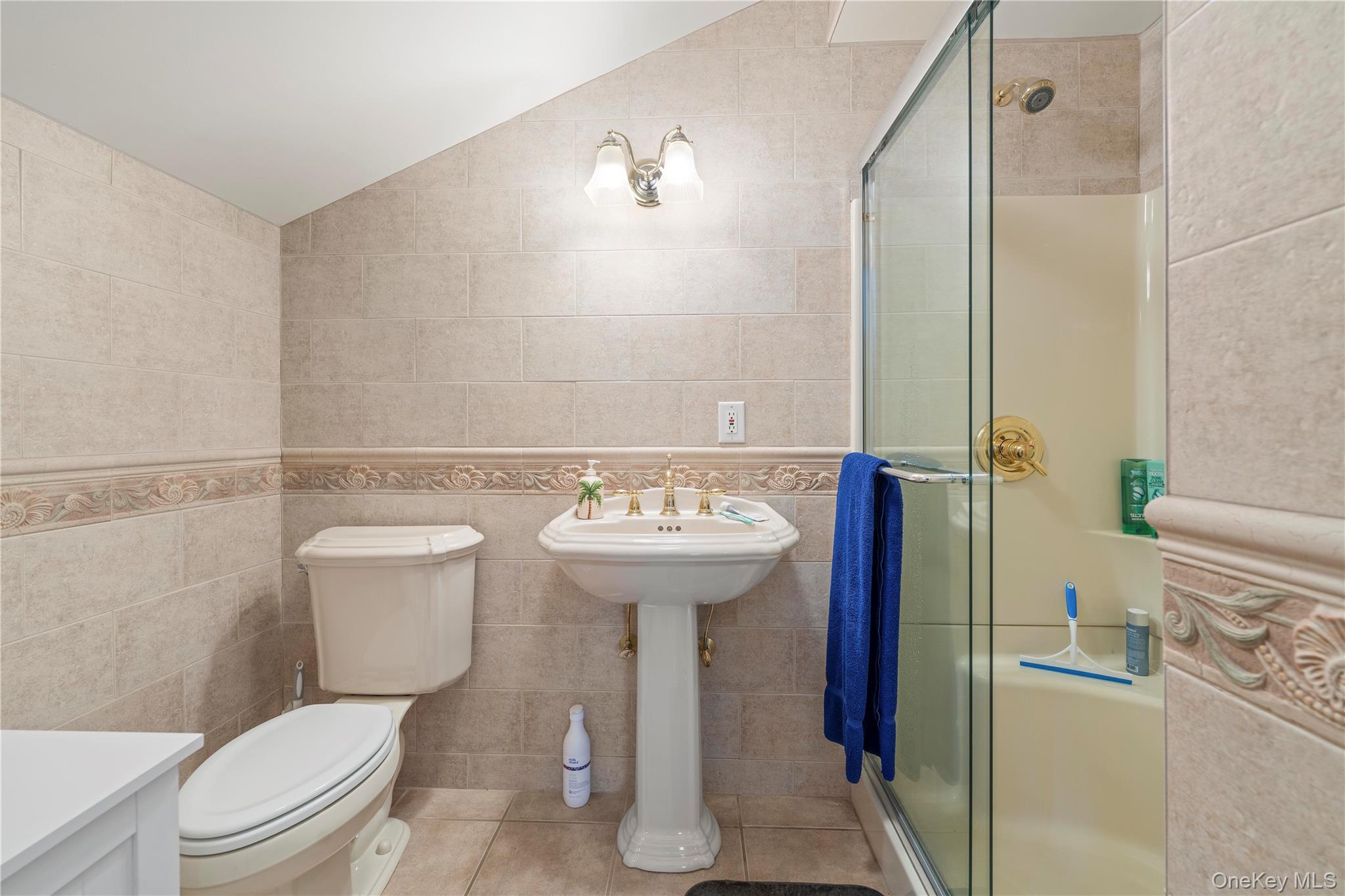 #19 photo, 34-08 210th Street, Bayside , NY 11361