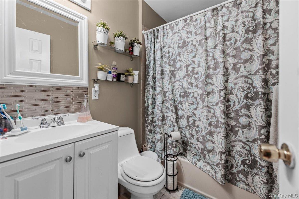 #3 photo, 237 Cooper Street, ब्रुकलीन Brooklyn , NY 11207