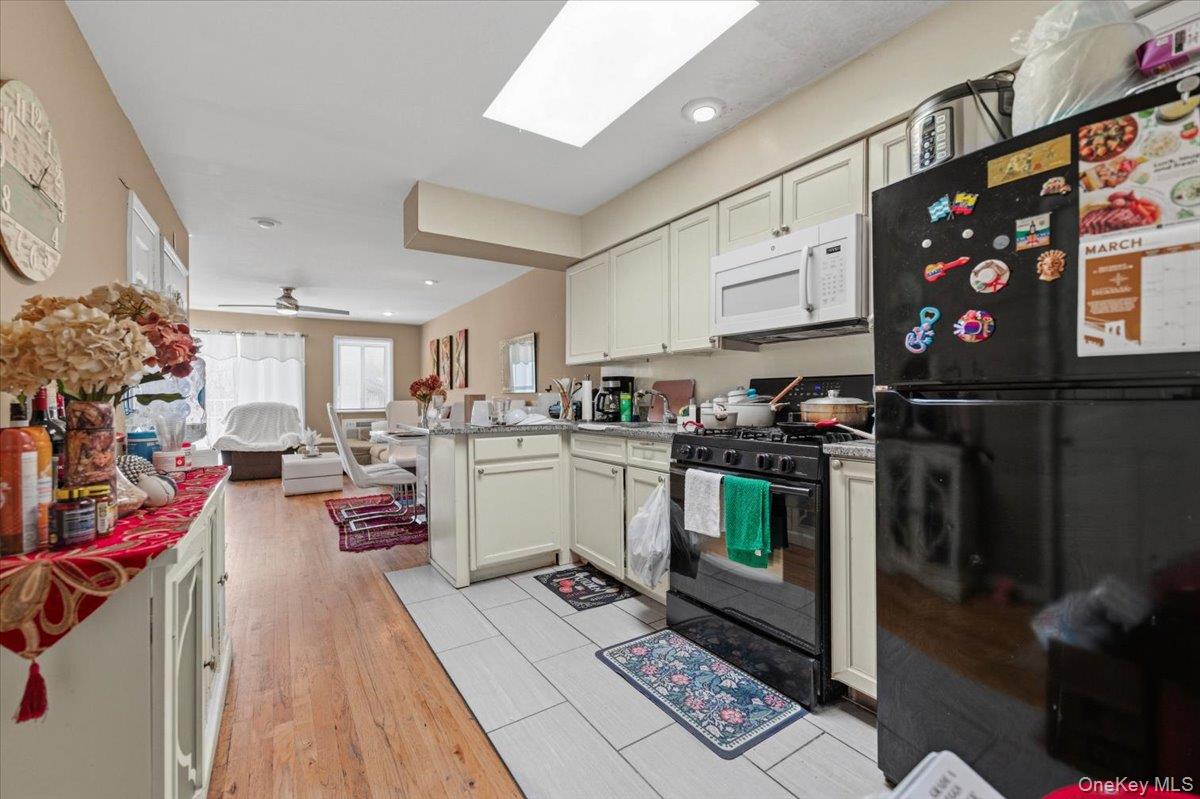 #8 photo, 237 Cooper Street, ब्रुकलीन Brooklyn , NY 11207