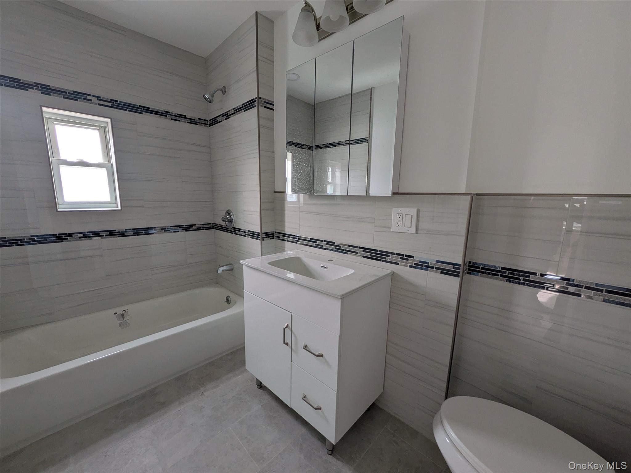 #12 photo, 89-32 208th Street, Queens Village , NY 11427