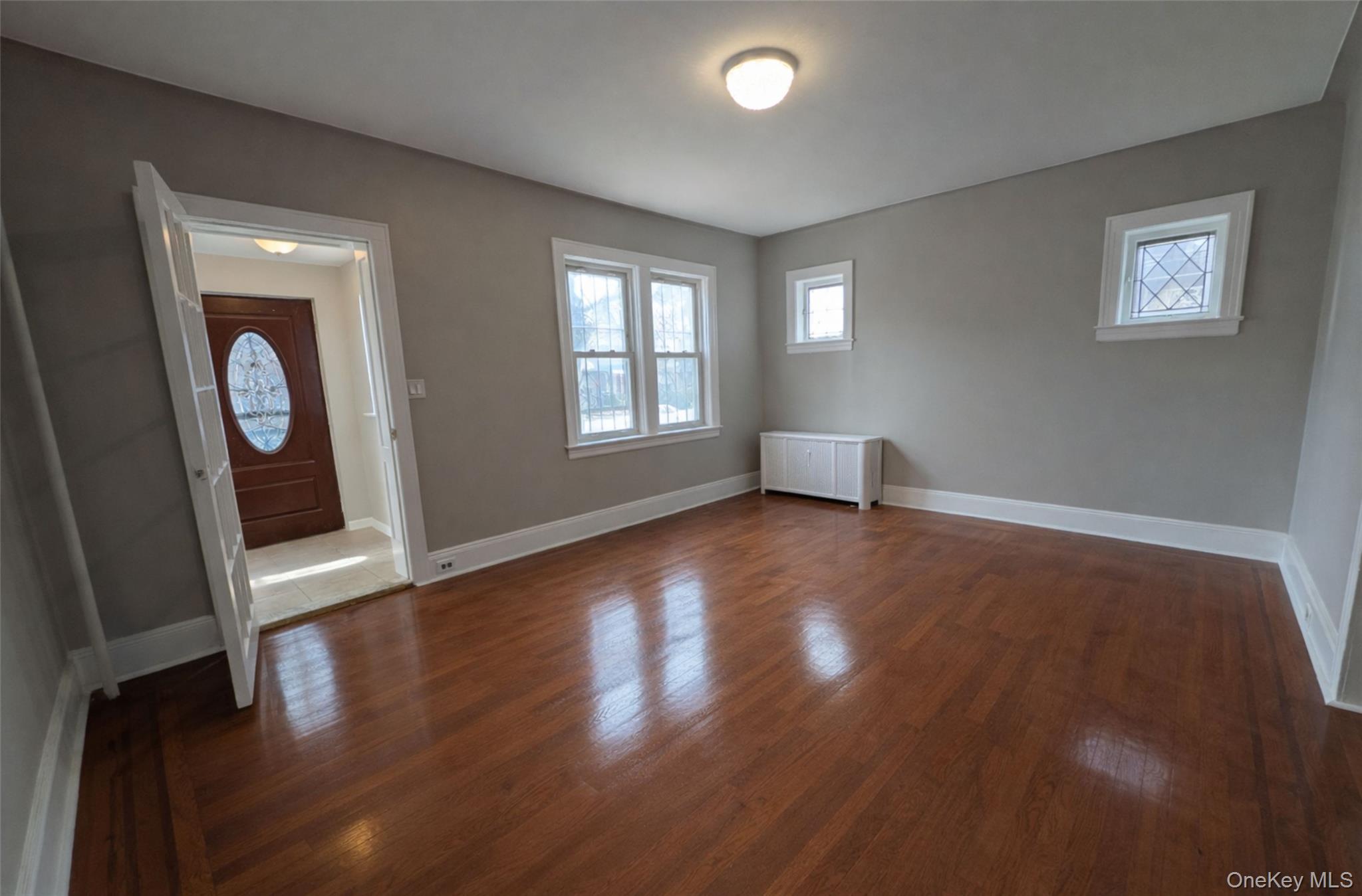 #3 photo, 89-32 208th Street, Queens Village , NY 11427