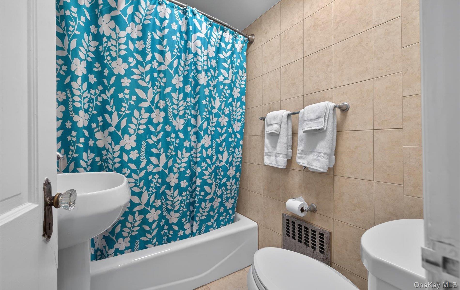 #18 photo, 3992 William Street, Нассау ‖ Seaford , NY 11783