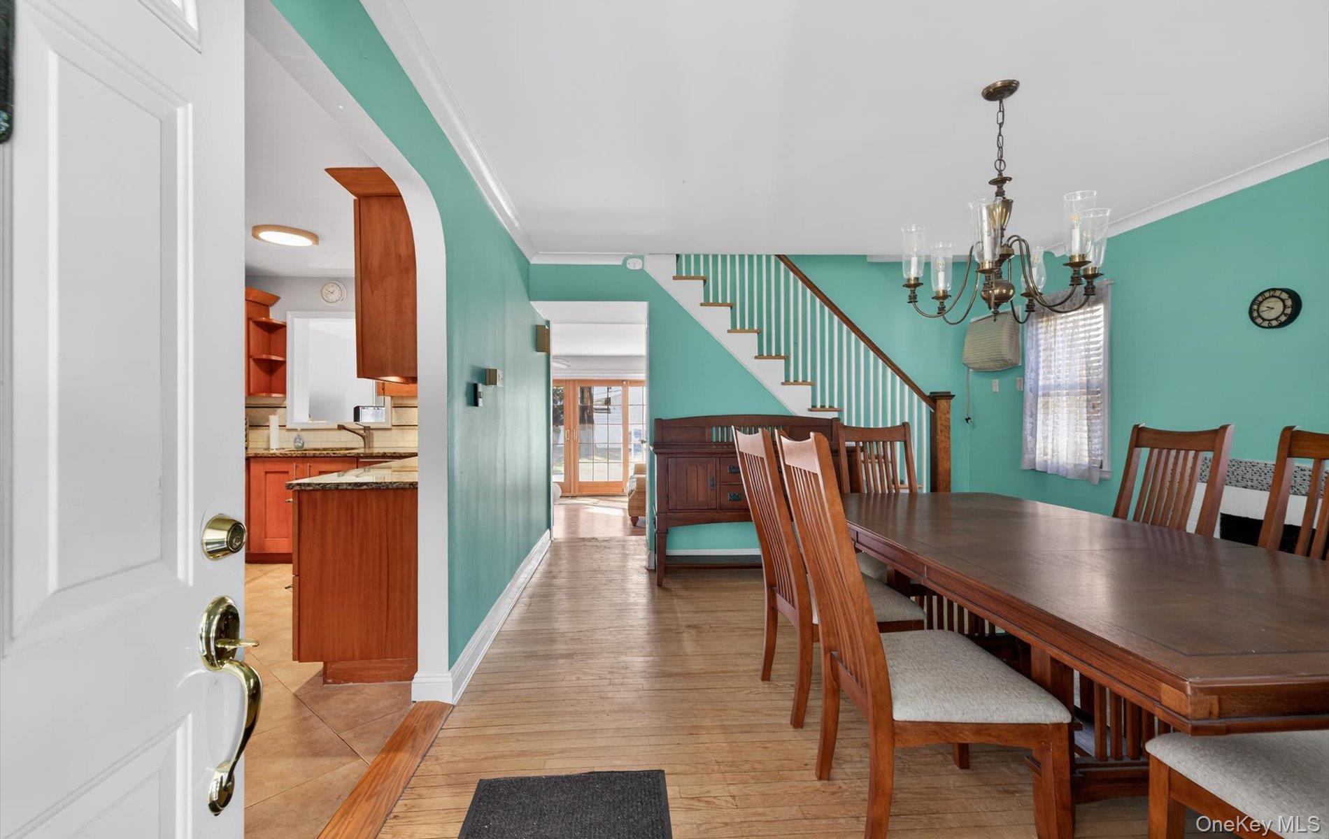 #2 photo, 3992 William Street, Нассау ‖ Seaford , NY 11783