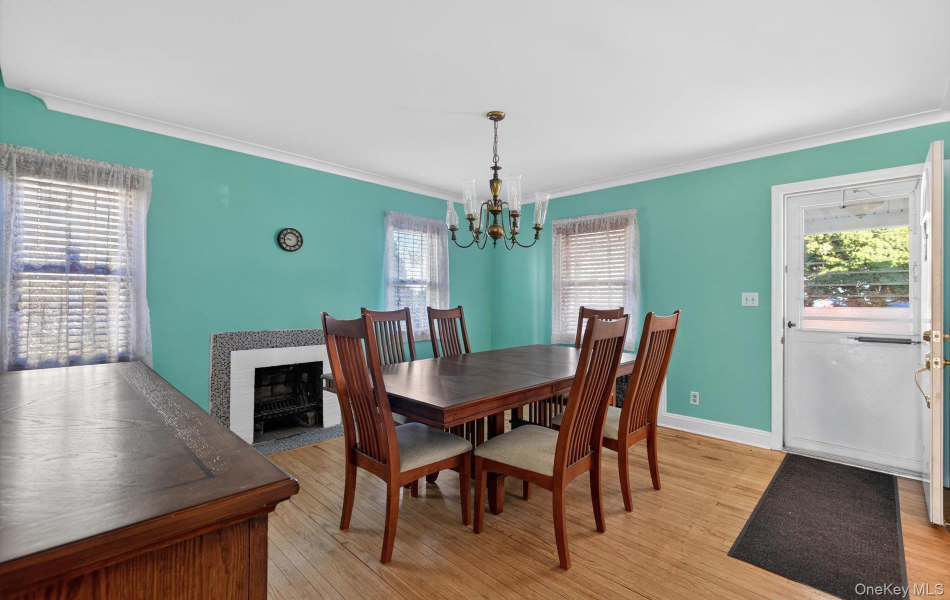 #4 photo, 3992 William Street, Нассау ‖ Seaford , NY 11783