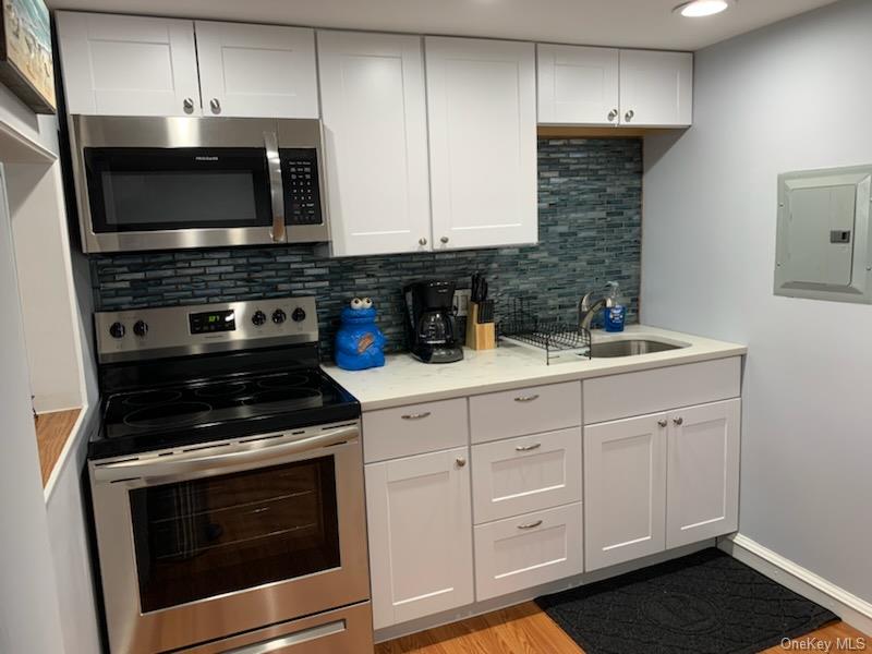 #15 photo, 81 Barnes Street, नासाउ काउंटी Long Beach , NY 11561