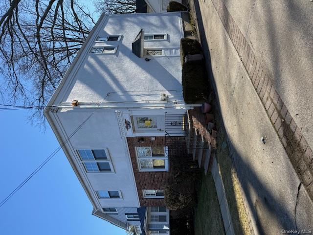 #2 photo, 15 Geranium Avenue, Floral Park , NY 11001