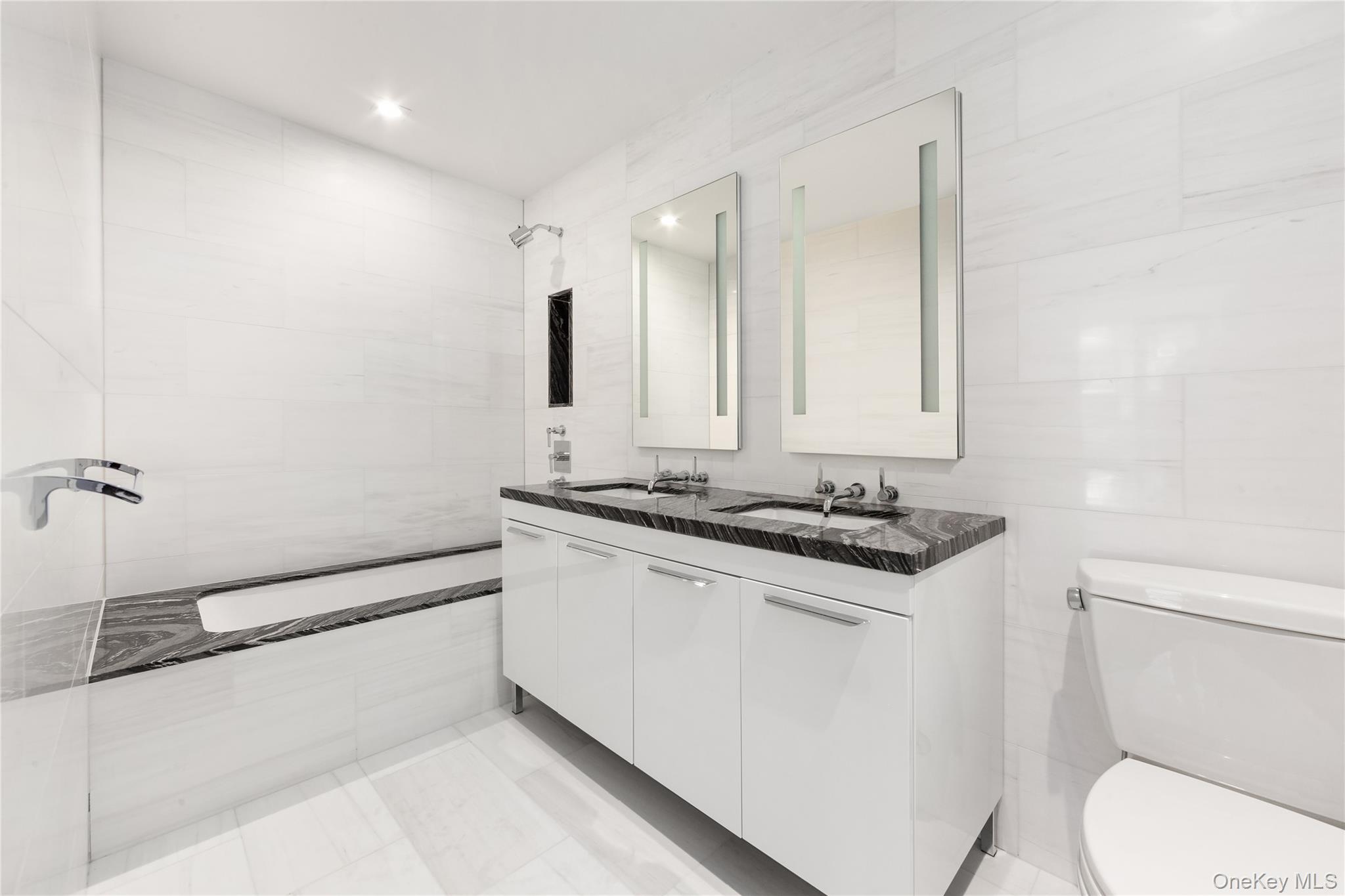 #5 photo, 230 E 20th Street, New York (Manhattan) , NY 10003