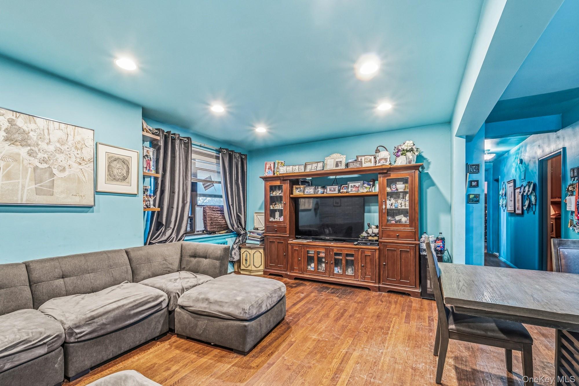 #2 photo, 14008 28th Road, कुईंस Flushing , NY 11354