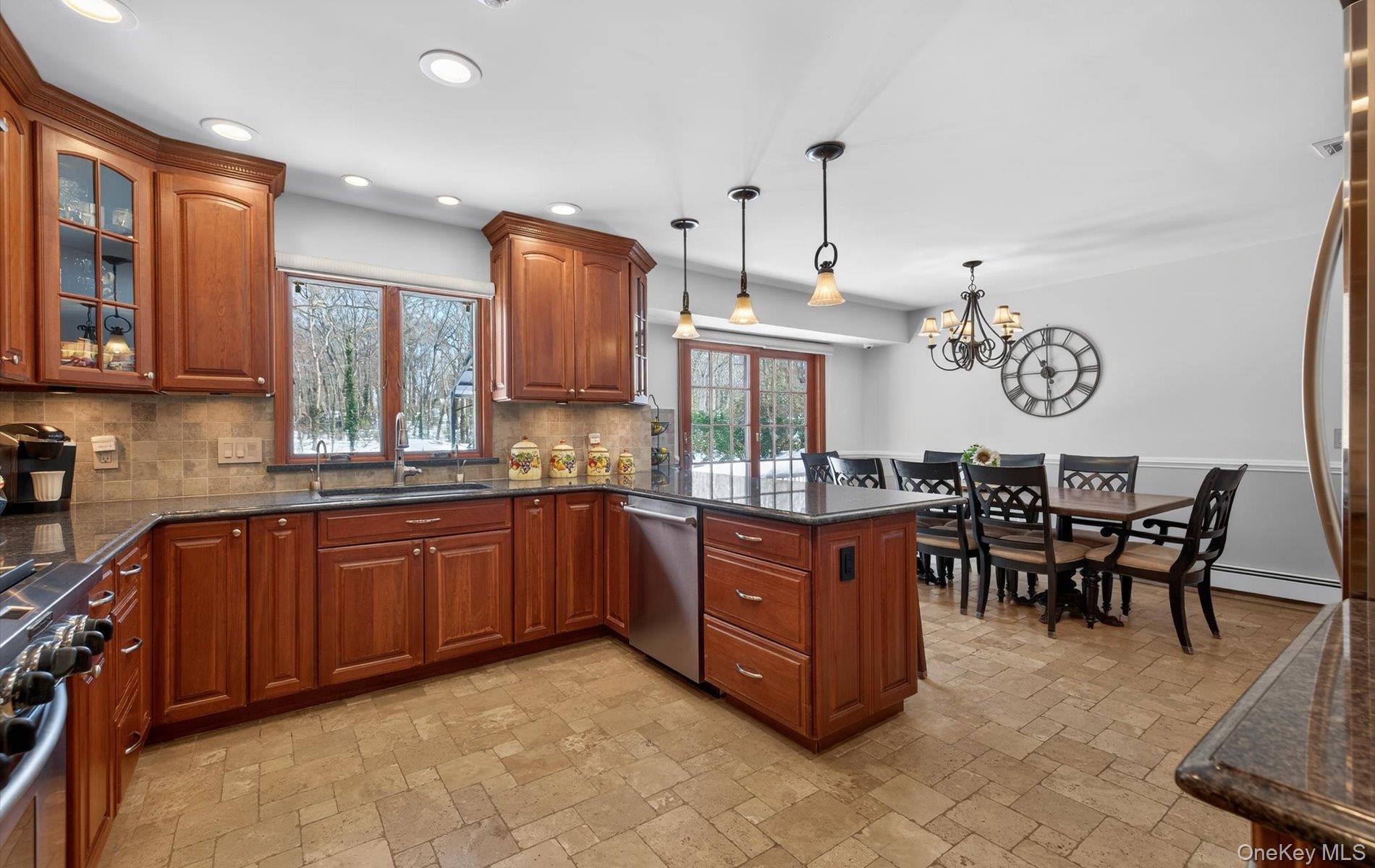 #9 photo, 15 Tiber Road, 长岛 Syosset , NY 11791