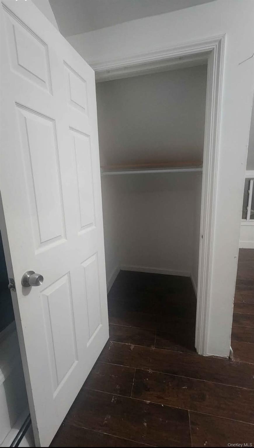 #4 photo, 10 Ross Avenue, מחוז סאפוק Bay Shore , NY 11706