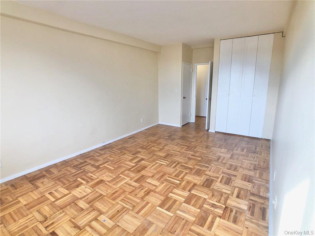 #11 photo, 10 Lake Street, White Plains , NY 10603