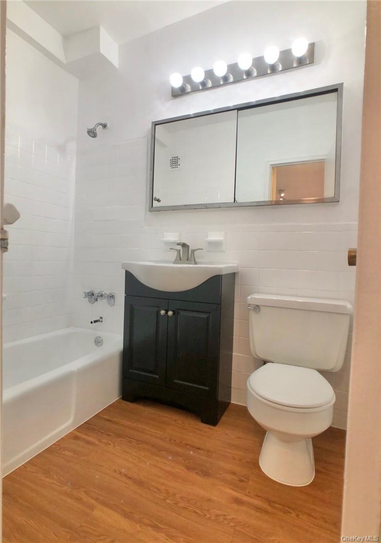 #12 photo, 10 Lake Street, White Plains , NY 10603