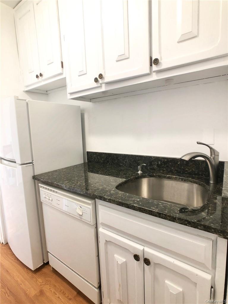 #14 photo, 10 Lake Street, White Plains , NY 10603