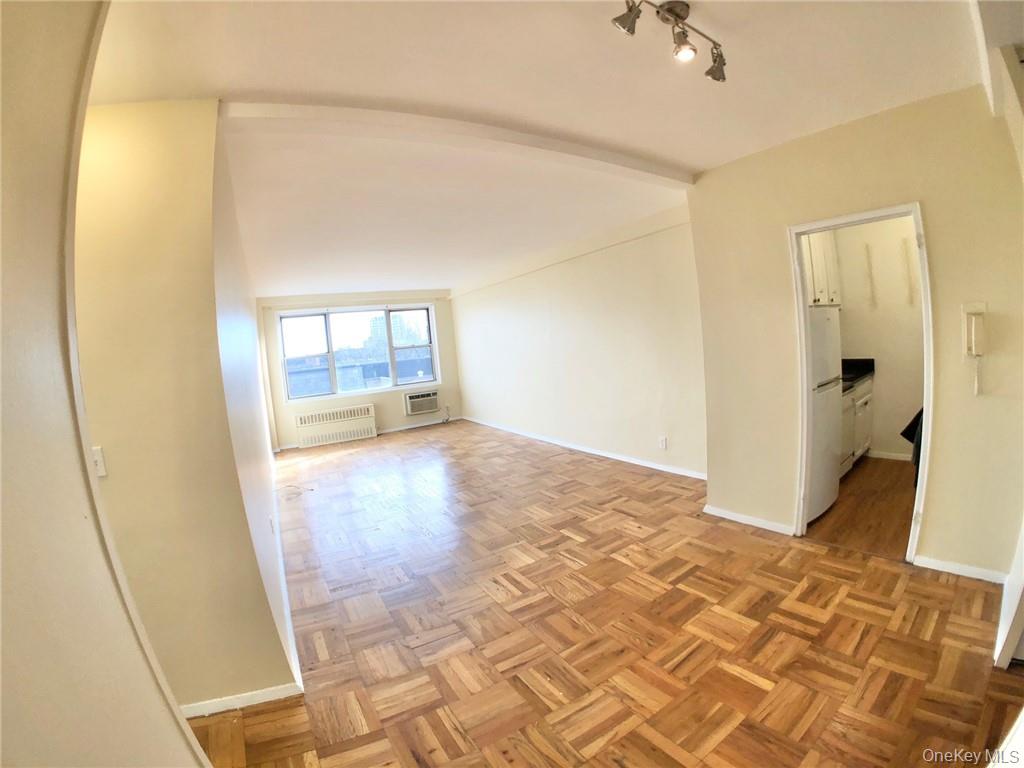 #4 photo, 10 Lake Street, White Plains , NY 10603