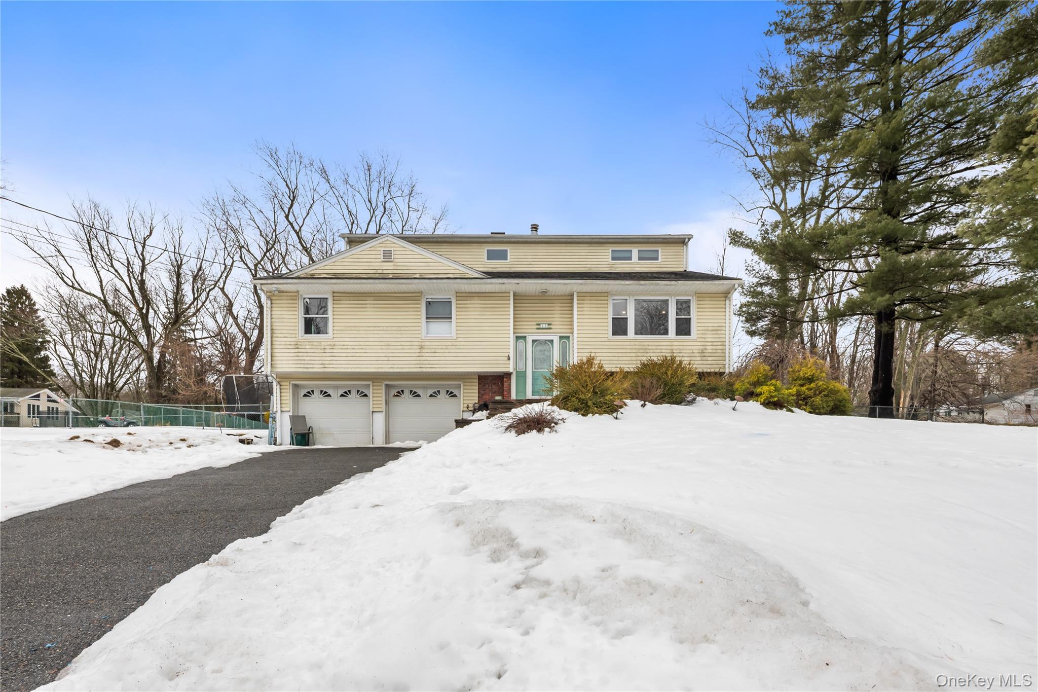 #1 photo, 11 Castle Drive, Chestnut Ridge , NY 10977