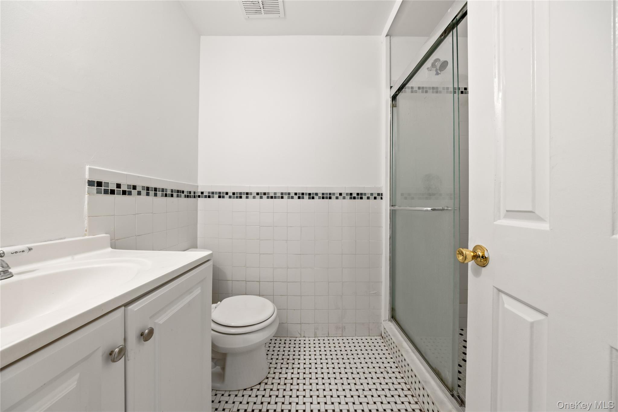 #20 photo, 402 Kennedy Drive, 紐約州 Spring Valley , NY 10977