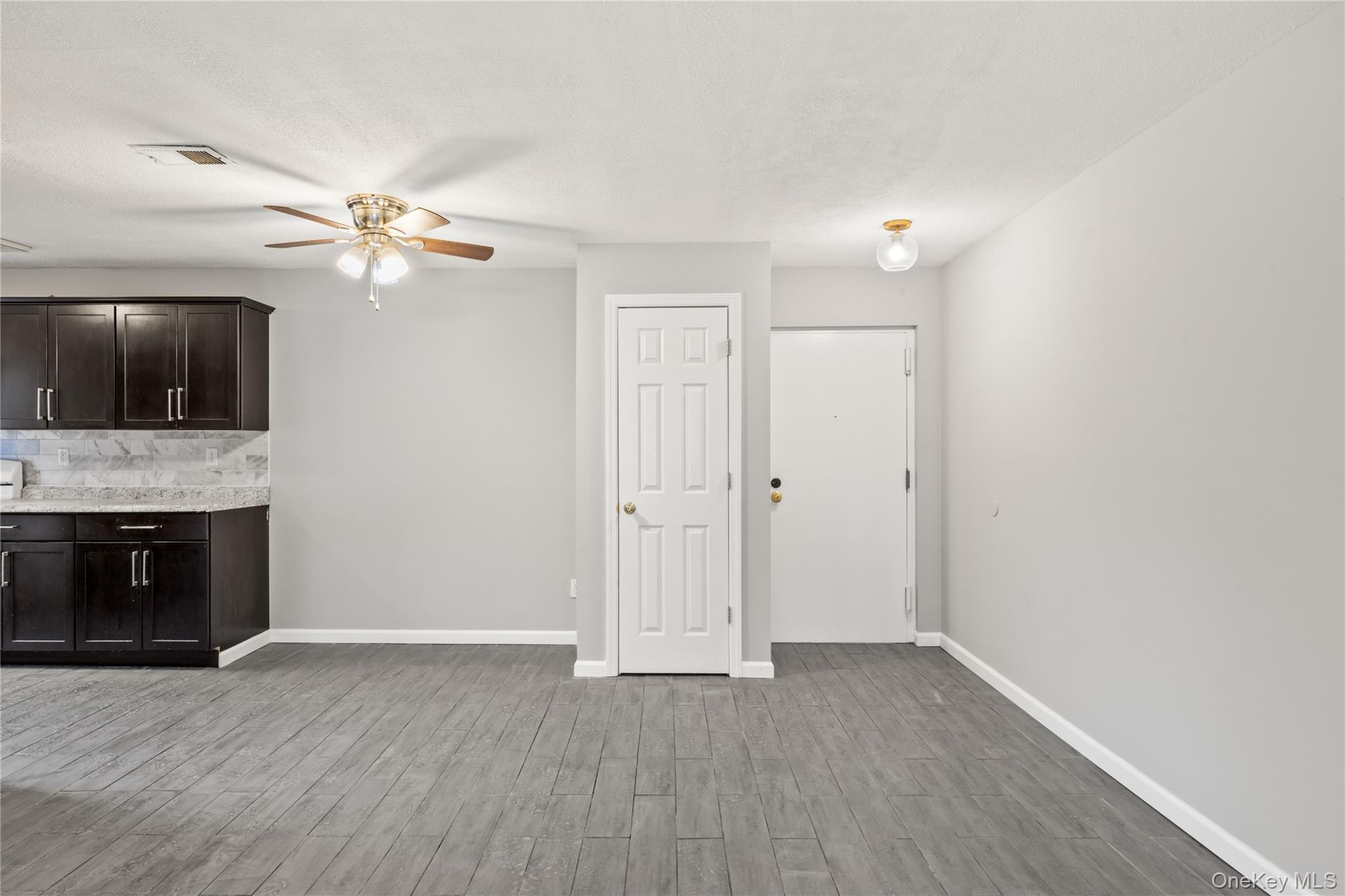 #4 photo, 402 Kennedy Drive, 紐約州 Spring Valley , NY 10977