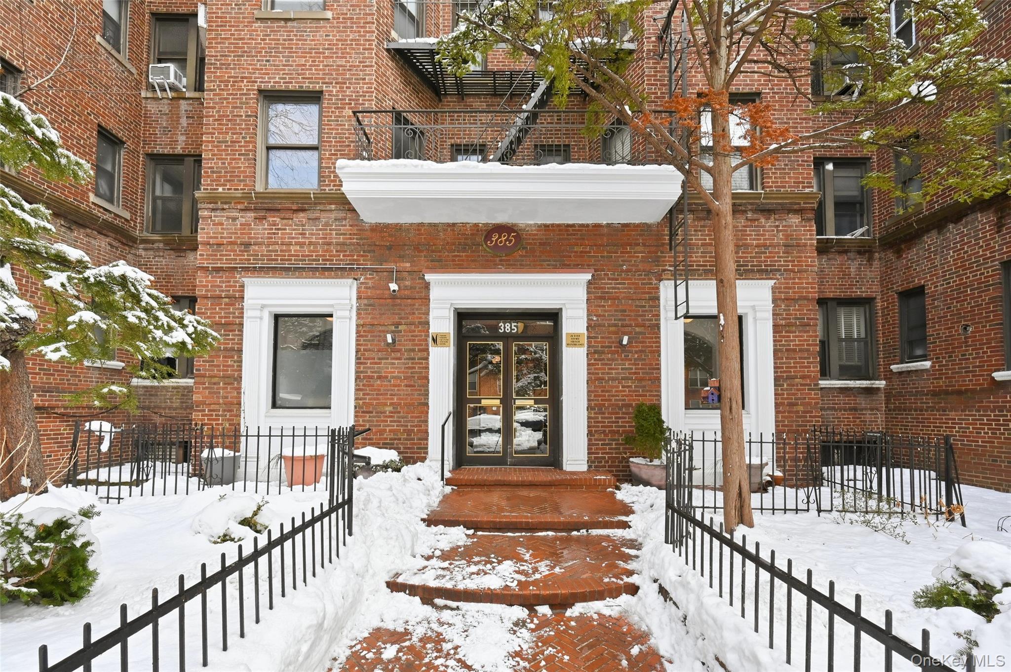 #20 photo, 385 Argyle Road, Brooklyn , NY 11218