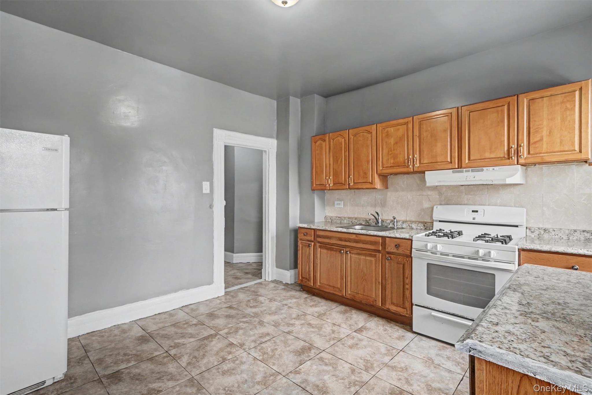 #16 photo, 240 S 5th Avenue, Mount Vernon , NY 10550