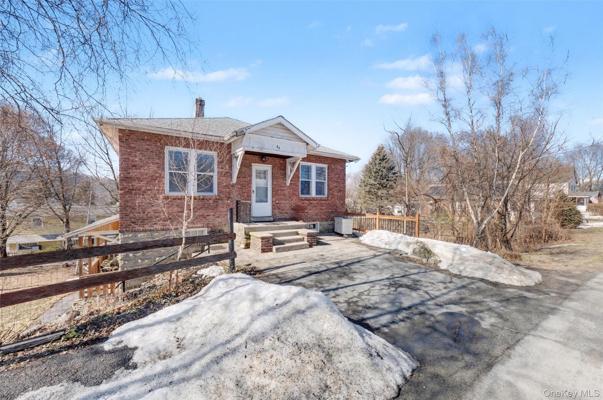 #2 photo, 44 Cedar Avenue, New Windsor , NY 12553