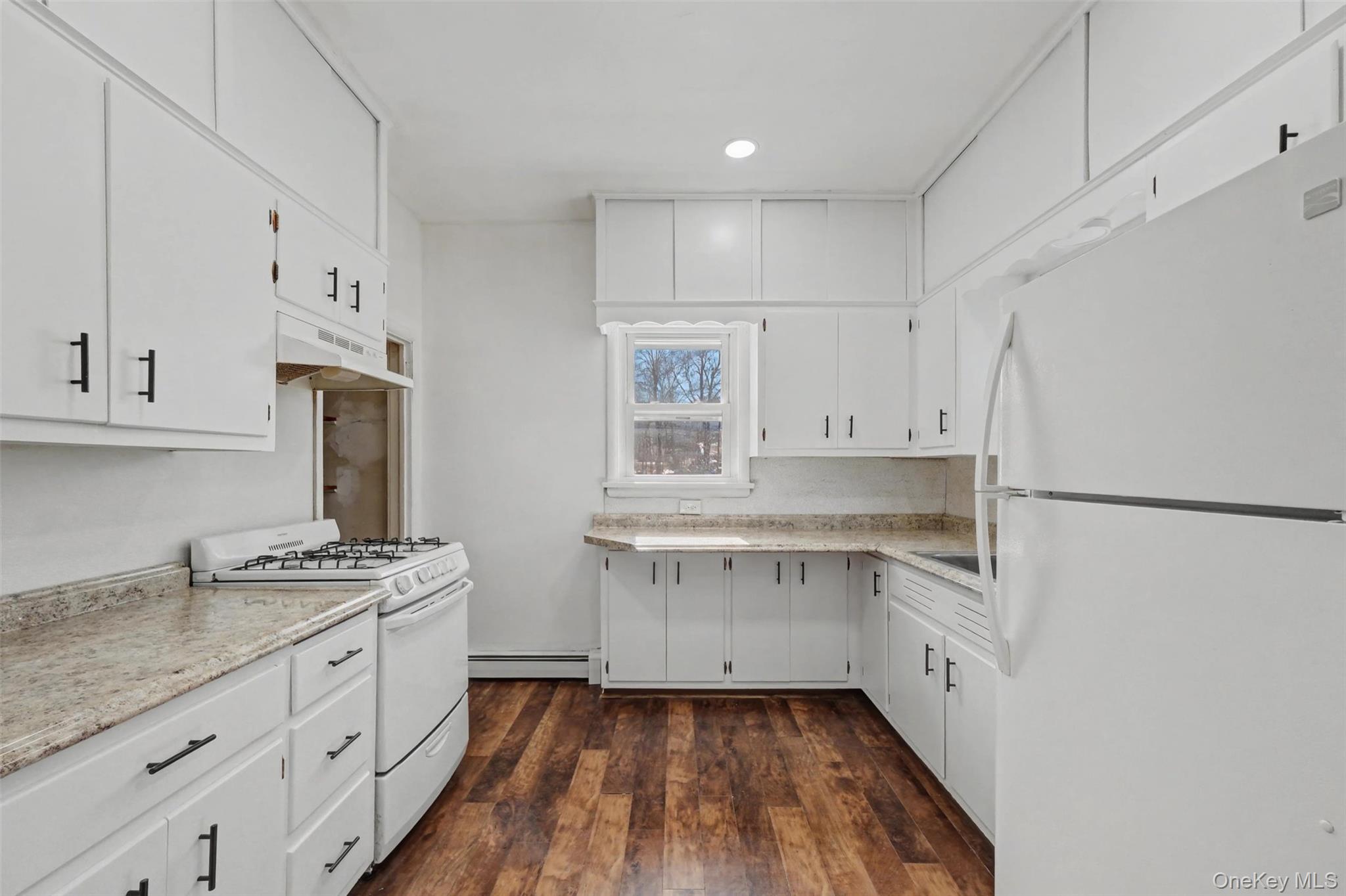 #8 photo, 44 Cedar Avenue, New Windsor , NY 12553