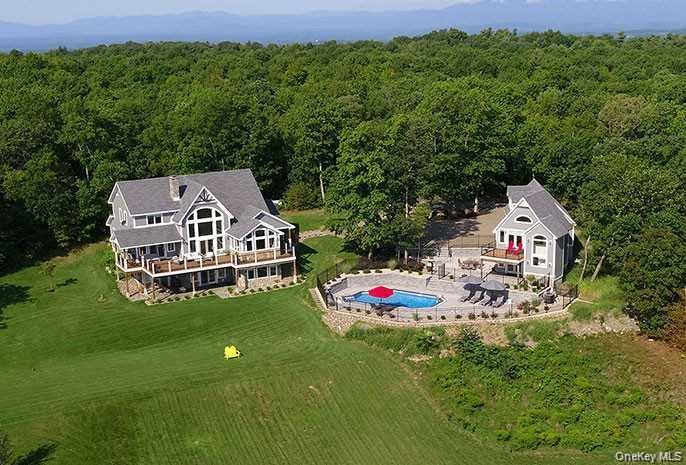 #1 photo, 21 Contentment Lane, Red Hook , NY 12571