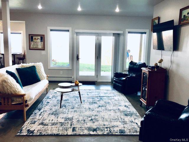 #20 photo, 21 Contentment Lane, Red Hook , NY 12571