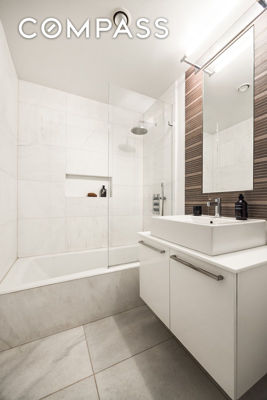 #11 photo, 133 W 22nd Street, Chelsea , NY 10011