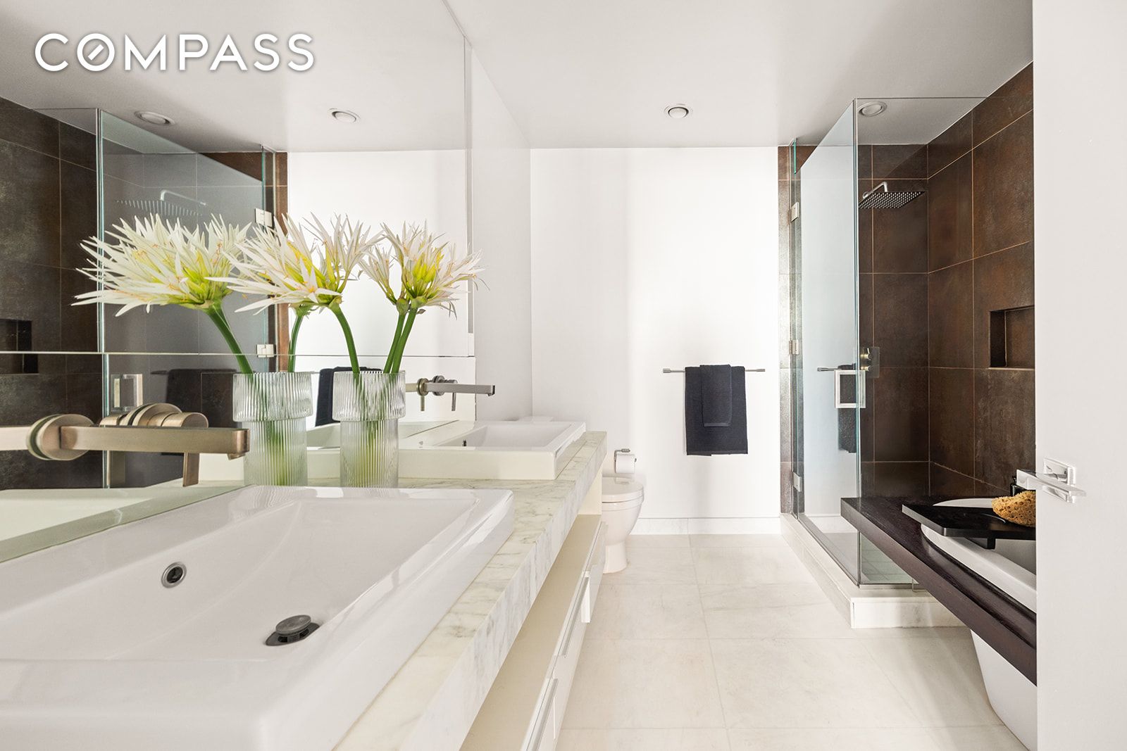 #7 photo, 133 W 22nd Street, Chelsea , NY 10011