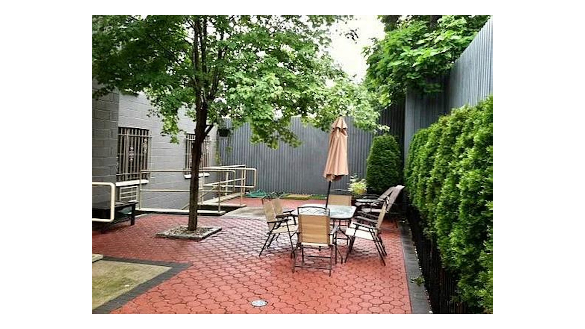 #7 photo, 25 MESEROLE Street, Williamsburg , NY 11206