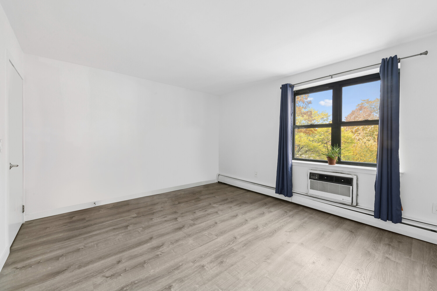 #9 photo, 1919 MADISON Avenue, South Harlem , NY 10035