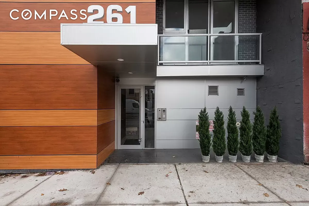 #10 photo, 261 Union Avenue, Williamsburg , NY 11211