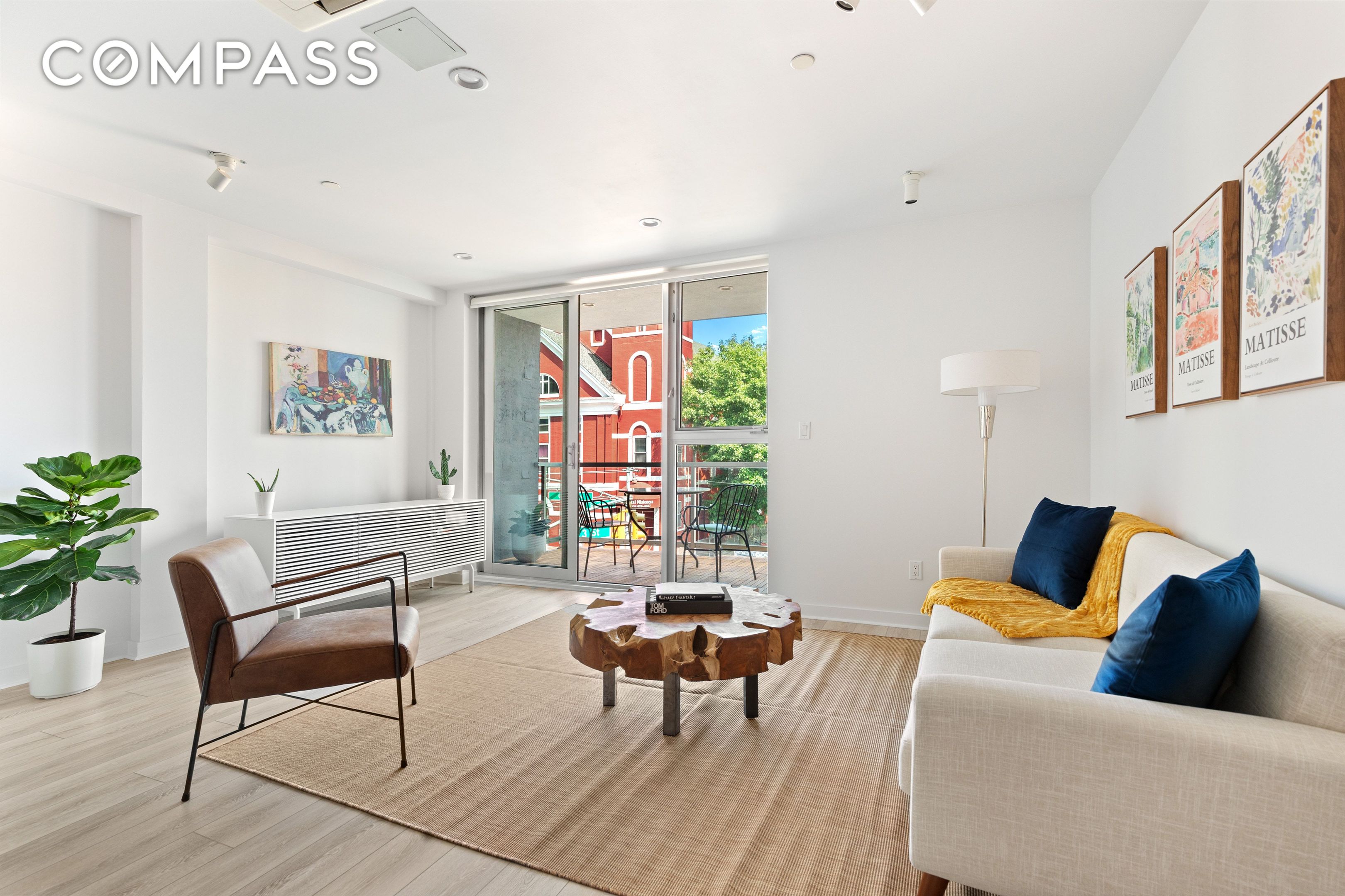 #3 photo, 261 Union Avenue, Williamsburg , NY 11211