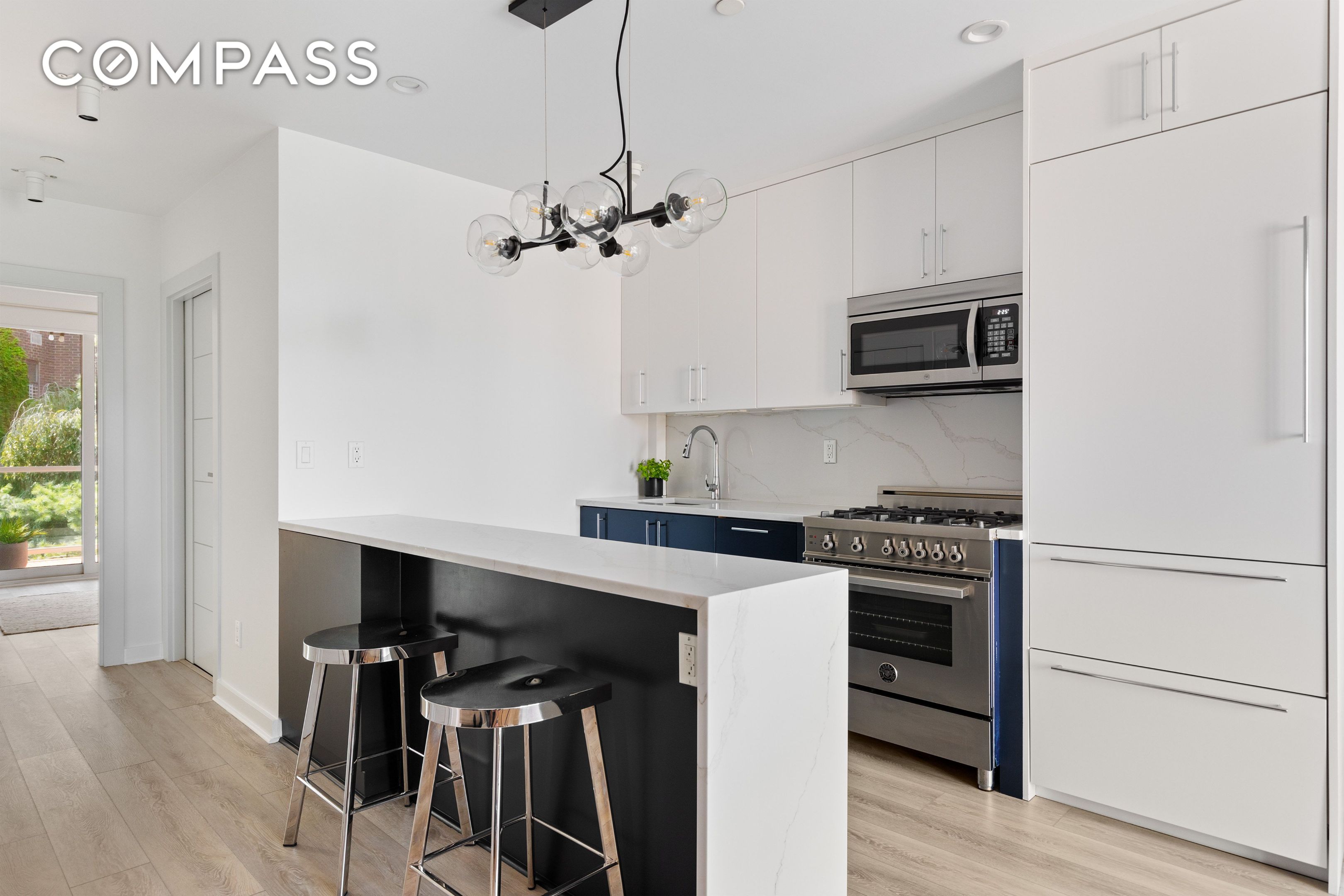 #4 photo, 261 Union Avenue, Williamsburg , NY 11211