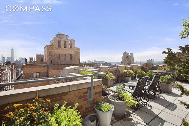 #15 photo, 201 W 16th Street, Chelsea , NY 10011