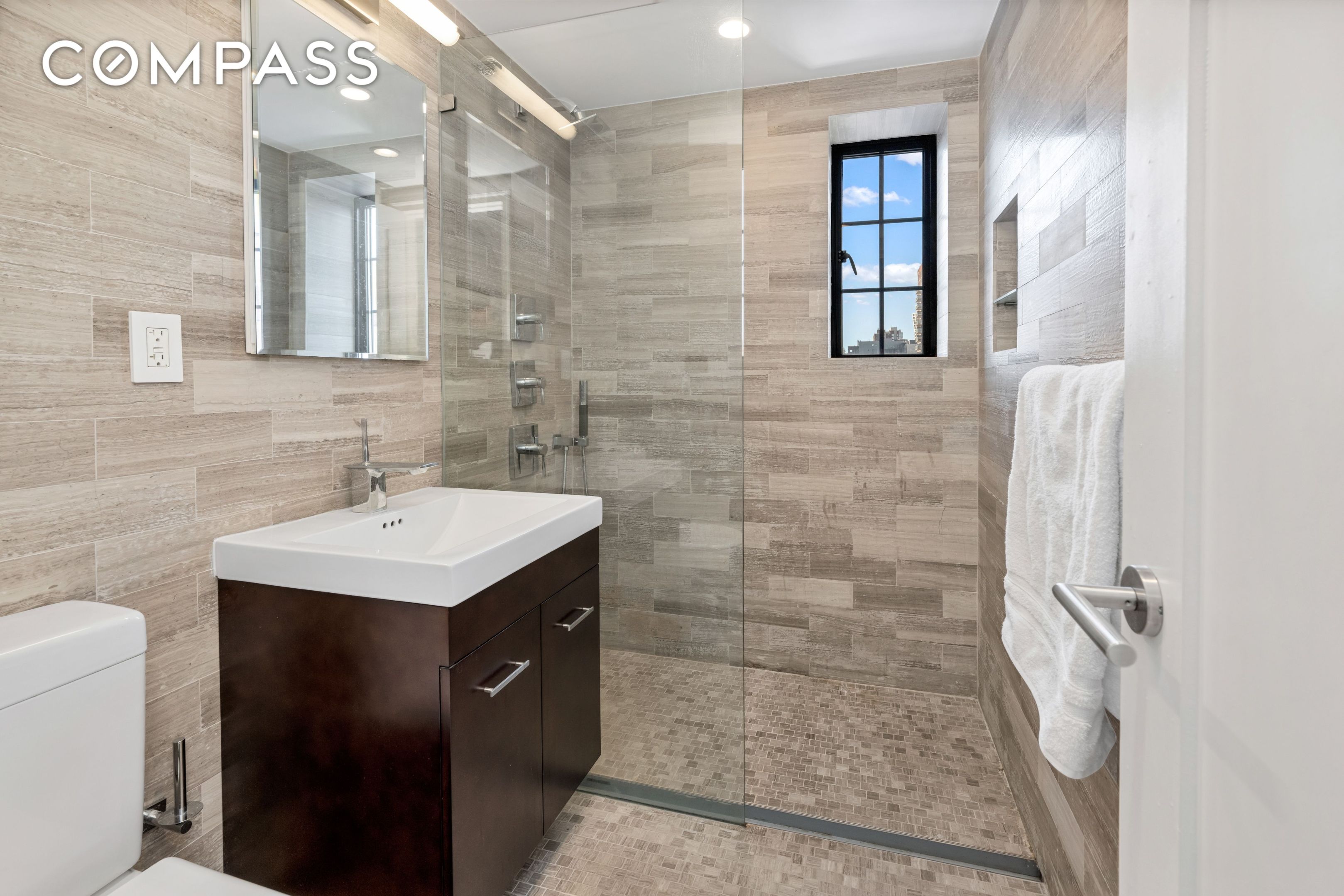 #6 photo, 201 W 16th Street, Chelsea , NY 10011