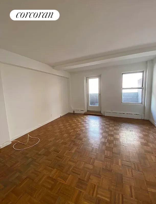 #3 photo, 52 E 13TH Street, Манхэттен ‖ Greenwich Village , NY 10003