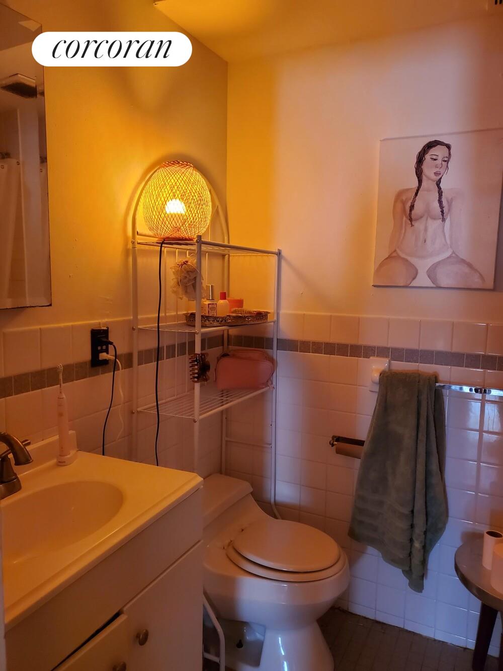 #6 photo, 52 E 13TH Street, Манхэттен ‖ Greenwich Village , NY 10003