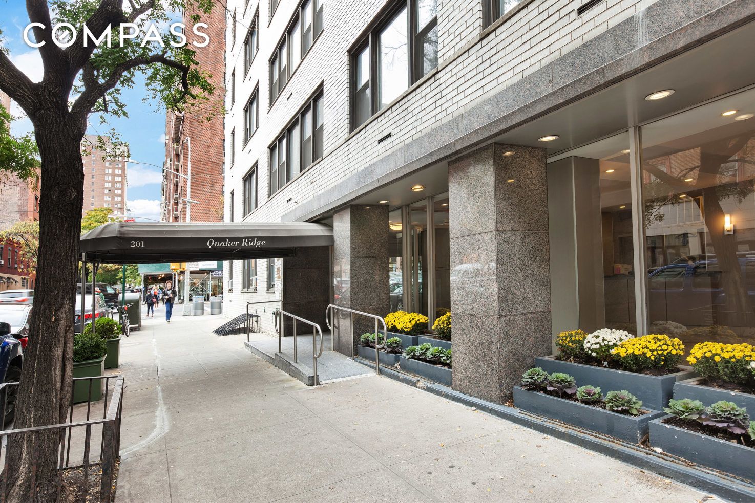 #9 photo, 201 E 21st Street, 맨해튼 Gramercy Park , NY 10010