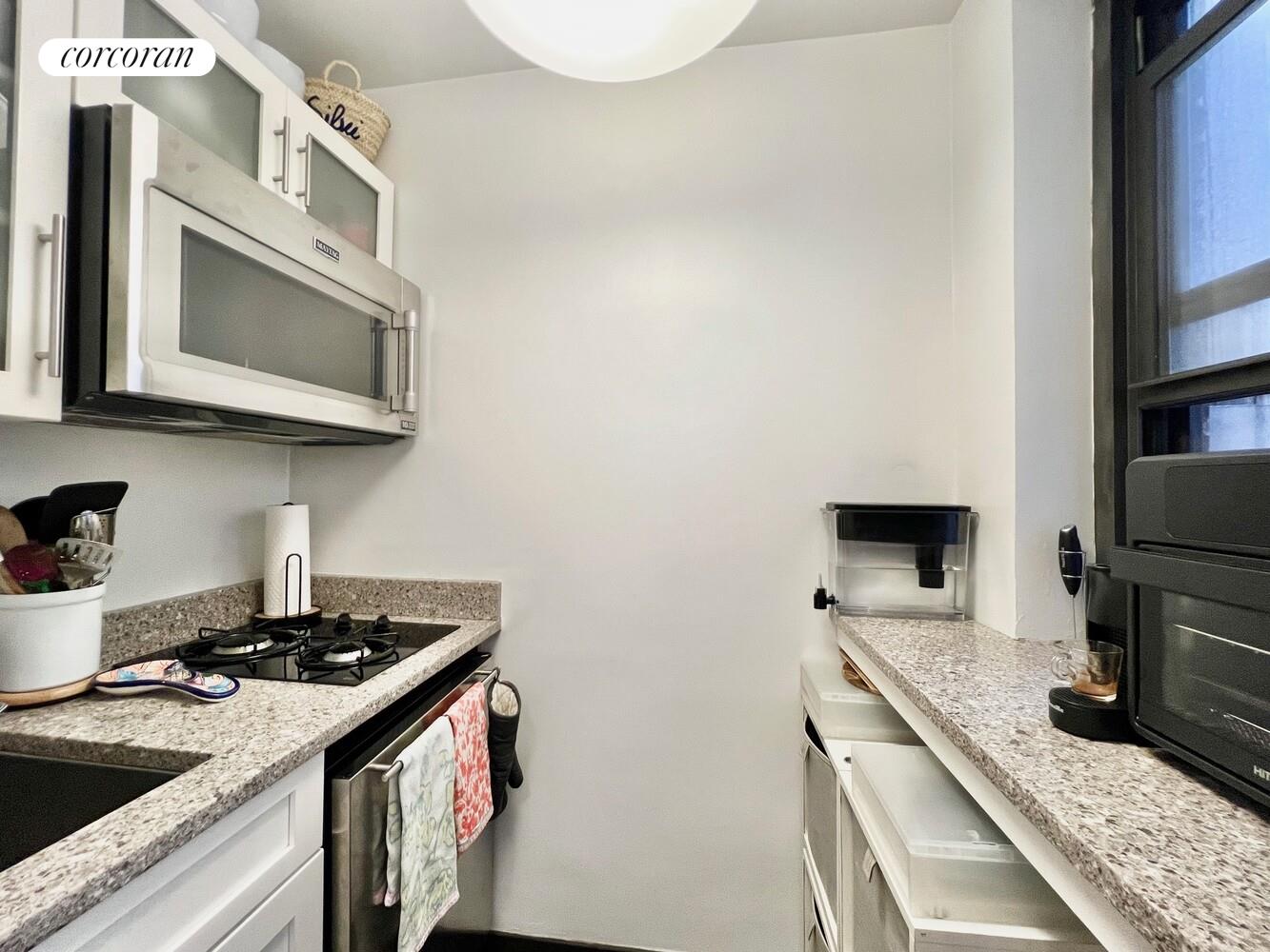 #4 photo, 339 E 57TH Street, 맨해튼 Sutton Place , NY 10022