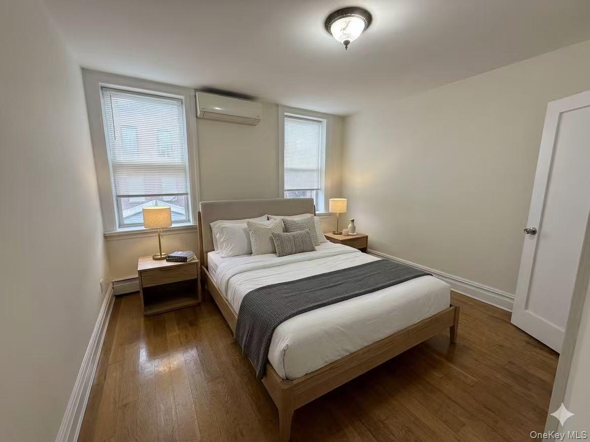 #5 photo, 126-01 18TH Avenue, 뉴욕퀸즈 College Point , NY 11356