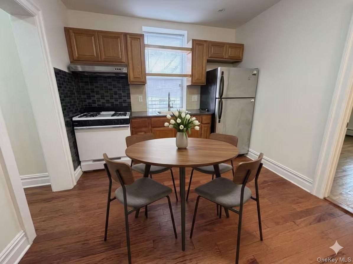 #7 photo, 126-01 18TH Avenue, 뉴욕퀸즈 College Point , NY 11356